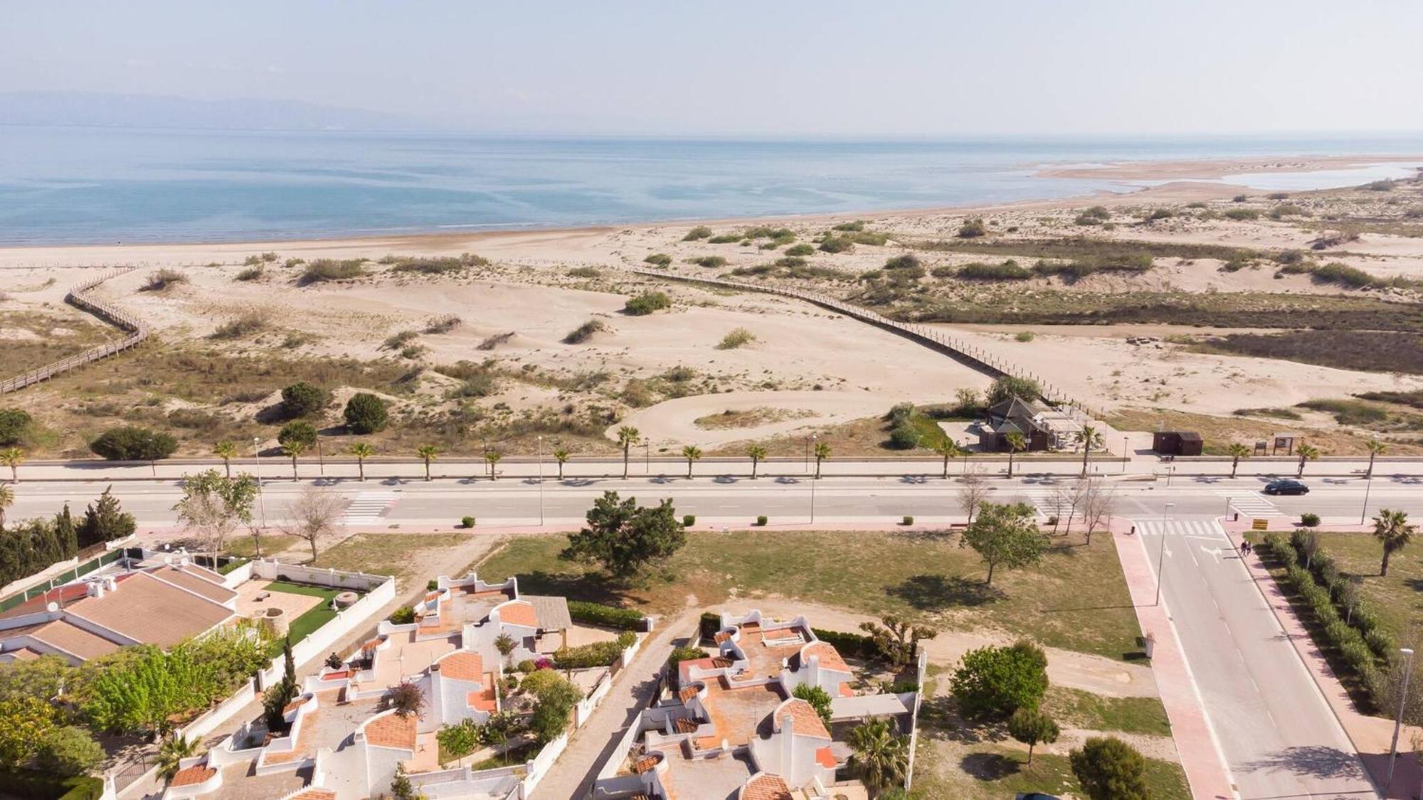 Eusebio - Casa En Riumar Para 4 Personas Y En Primera Linia De Mar - Deltavacaciones المظهر الخارجي الصورة